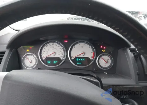 2010 Dodge Grand Caravan Sxt from USA, damaged, VIN 2D4RN5D10AR147535